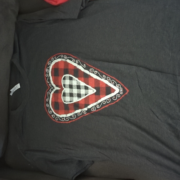 Buffalo plaid heart shirt - Picture 1 of 2